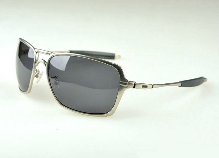 oakley metal frame sunglasses